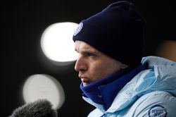 Chelsea kết thúc tuần trăng mật bởi sai lầm của Tuchel