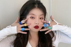 Giới trẻ rộ mốt đeo nhẫn giống viên kẹo