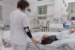 Nhập viện cấp cứu do bỏ thuốc điều trị tăng huyết áp