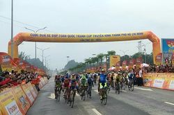 Giải đua xe đạp 'Non sông liền một dải - Niềm tin chiến thắng'