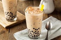 Thanh niên mất khả năng đi lại, cô giáo suy thận suýt chết vì uống quá nhiều trà sữa