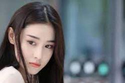 Chồng chăm chăm tối ngày chạy sang giúp đỡ chị hàng xóm, tôi khuyên can thì anh đáp lại một câu khiến tôi cứng họng