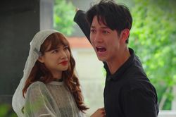 Dư (Song Luân) xé cáo phó, không để tang cha ở tập 2 'Cây táo nở hoa'