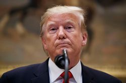 Cựu Tổng thống Trump tụt gần 300 bậc trong bảng xếp hạng tỷ phú