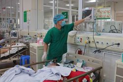 Sai lầm khi uống rượu khiến người đàn ông phải sống thực vật