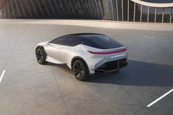 Xe Lexus động cơ điện sẽ vượt động cơ xăng về doanh số toàn cầu