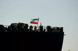 Tàu Iran trúng tên lửa trên Biển Đỏ?