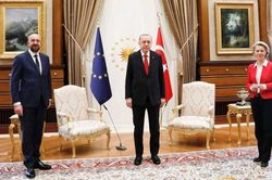 Tìm cách đưa quan hệ 'sang trang', lãnh đạo EU đến Thổ Nhĩ Kỳ, Ankara quyết vào EU bằng được