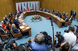 Các cường quốc đàm phán nhằm hồi sinh thỏa thuận hạt nhân Iran năm 2015