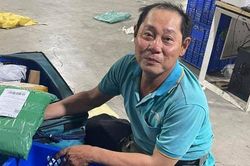 Ông shipper với hành động gây 'bão' mạng xã hội