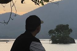 Chiều buông trên hồ Đa Mi