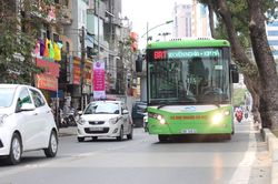 Buýt nhanh BRT: 'Liều thuốc thử' của vận tải công cộng sẽ đi về đâu?