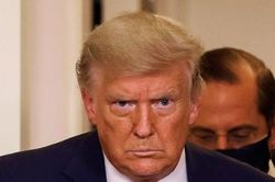 Trump tụt 300 bậc trong bảng xếp hạng tỷ phú