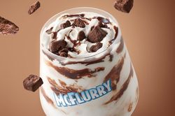Bí mật của McDonald: Vì sao các máy làm kem thường xuyên bị hỏng?