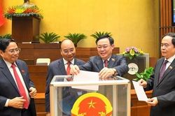 Miễn nhiệm Phó Thủ tướng Trịnh Đình Dũng và các thành viên Chính phủ