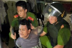 Giải cứu bé gái 3 tuổi bị chú ruột dọa giết