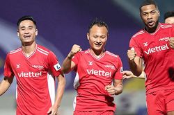 Hà Nội FC thay tướng nhưng chưa thể đổi vận