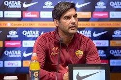 Trực tiếp bóng đá Ajax-Roma: Fonseca dưới giá treo cổ