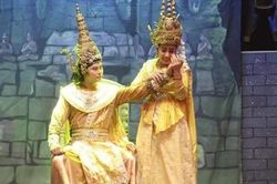 Cải lương cần những 'kẻ điên' như thế!