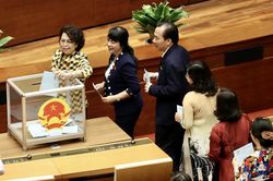 Kỳ họp thứ 11, Quốc hội khóa XIV: Kiện toàn nhân sự Quốc hội, Chính phủ