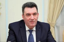 Nga triển khai quân ở biên giới: Ukraine đề cập chiến tranh, Nga ra tuyên bố