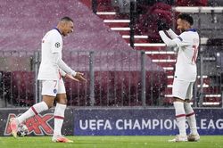 Neymar, Mbappe lập kỷ lục điên rồ ở Cúp C1