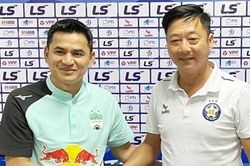 Màn đấu trí của Kiatisak và Lê Huỳnh Đức