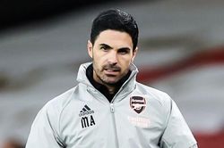 HLV Arteta giải thích quyết định thay 3 cầu thủ Arsenal cùng lúc