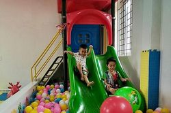 Trường học trên đảo Trần đã có khu vui chơi