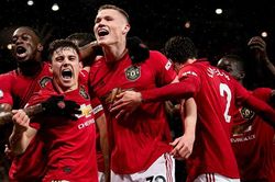 Video clip bàn thắng trận Granada vs MU