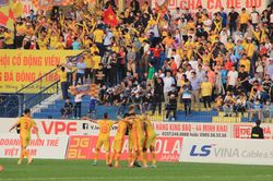 Đội bóng Đông Á Thanh Hóa nhận 'mưa' tiền thưởng
