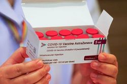 Covid-19: Ấn Độ lại phá kỷ lục, các nước ra tuyên bố về vắc-xin AstraZeneca
