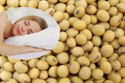 Thử cho một ít hạt đậu nành vào ruột gối, bệnh đau cổ vai gáy sẽ 'biến mất' đầy bất ngờ
