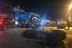 Ô tô tông hàng loạt xe máy, 2 phụ nữ tử vong, 3 người bị thương