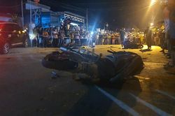 Ô tô 7 chỗ tông liên hoàn 4 xe máy, 5 người thương vong