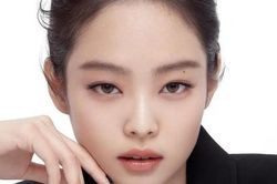 Không phải idol đẹp nhất K-Pop nhưng vì sao Jennie là hình mẫu lý tưởng của nhiều cô gái?