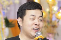 Quang Lê nói gì về tin nợ 4.600 USD hơn hai năm?