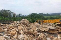 Nghệ An chấn chỉnh tình trạng khai thác đá mồ côi