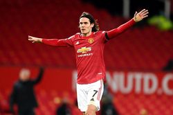 Cavani chia tay MU, Solskjaer tức tốc tìm người thay thế
