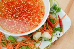Cách pha nước mắm tỏi ớt ngon tuyệt, ăn 1 lần sẽ nhớ mãi