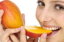 Ăn xoài kiểu này dễ gây ngộ độc, nhất là điều số 1 nhiều người mắc
