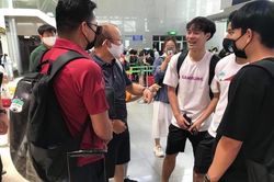 HAGL thăng hoa, Kiatisak mời HLV Park Hang Seo lên Pleiku