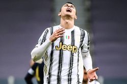 Highlights Juventus - Genoa: Ronaldo bỏ lỡ nhiều cơ hội