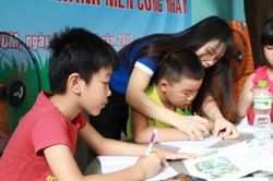 Ấm áp những người thầy áo xanh