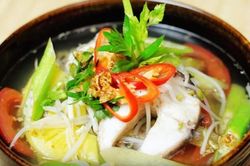 Canh cá trắm dọc mùng cho bữa cơm gia đình thêm vị