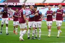 Kết quả West Ham 3-2 Leicester: Lingard tiếp tục thăng hoa, West Ham thắng 'trận cầu 6 điểm'