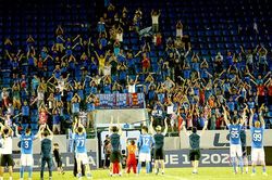 Xấu mặt V.League