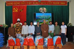 Chùa Long Hưng 'Trao gửi yêu thương' đến đồng bào H'Mông, Bắc Kạn