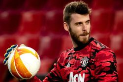 Màn khởi động tệ hại của De Gea ở trận gặp Tottenham