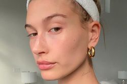 Mặt mộc của Hailey Bieber ở tuổi 24